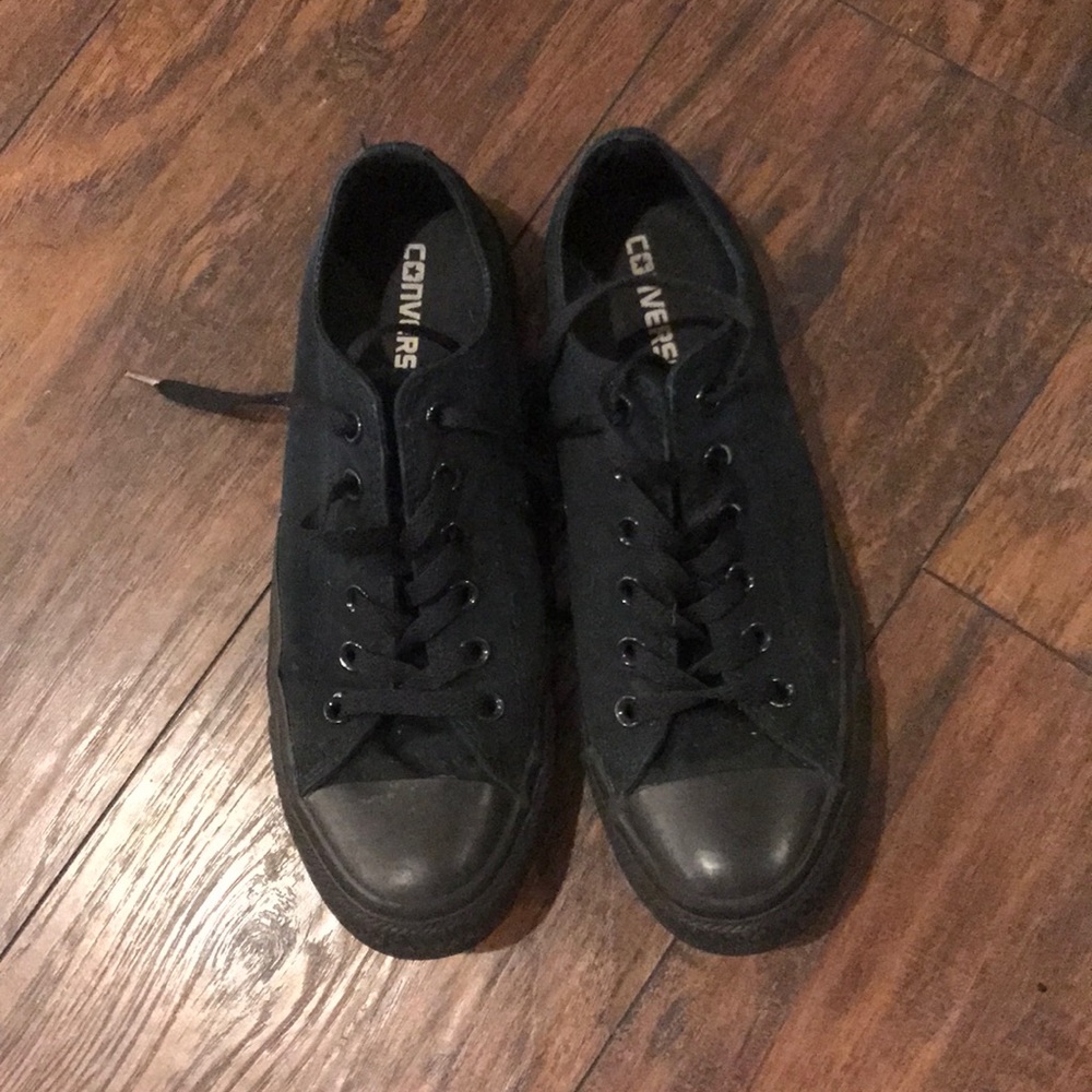 Black on black Converse